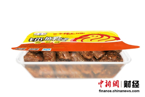 武汉精武人家&ldquo;精武路第一家&rdquo;锁鲜装鸭脖系列产品。